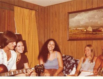1977
